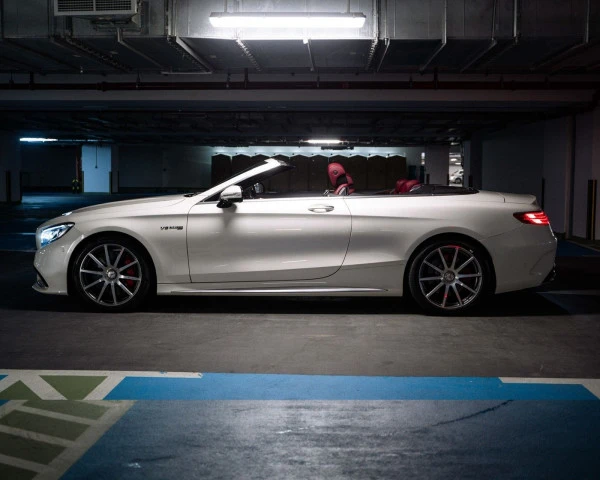  White Mercedes S63 Photo 4