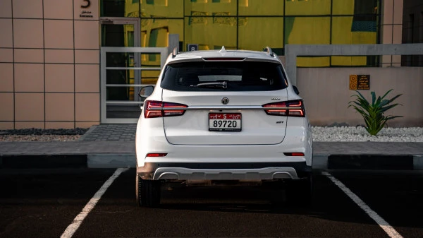  White MG RX5 Photo 2