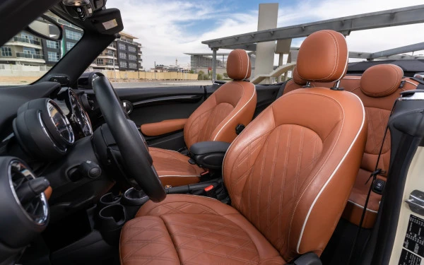  White Mini Cooper S cabrio Photo 5