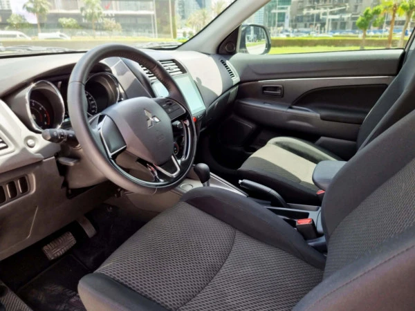  White Mitsubishi Asx Photo 6