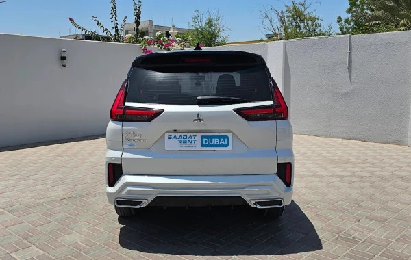  Blanc Mitsubishi Xpander Photo 2