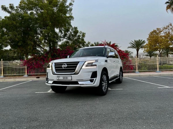  Белый Nissan Patrol Platinium Photo 3