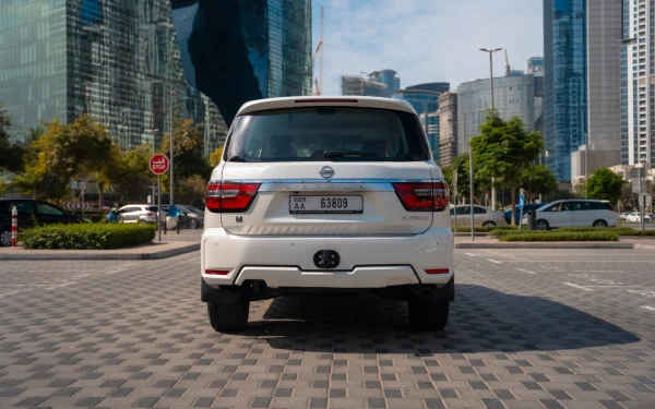  White Nissan Patrol Platinum V6 Photo 2