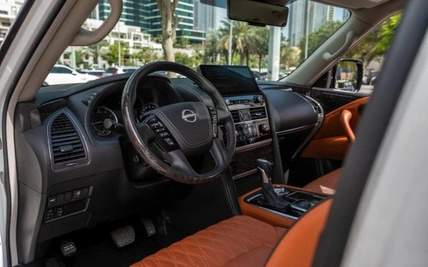  White Nissan Patrol Platinum V6 Photo 5