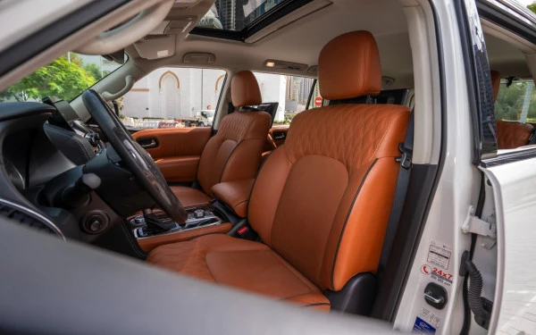  White Nissan Patrol Platinum V6 Photo 6