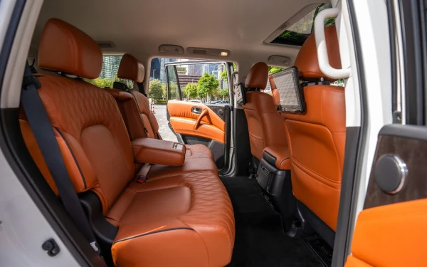  White Nissan Patrol Platinum V6 Photo 7