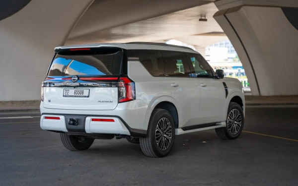  White Nissan Patrol Platinum V6 Photo 3
