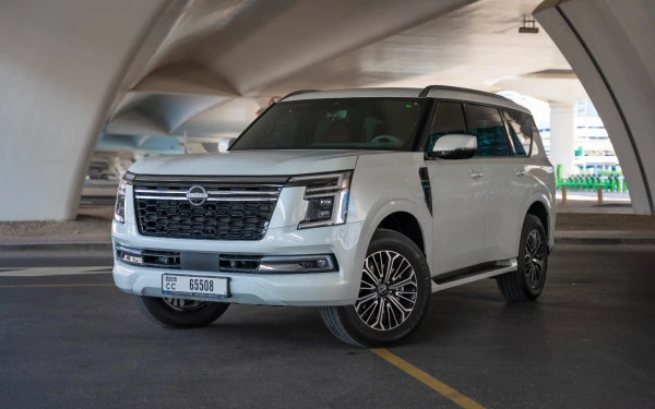  White Nissan Patrol Platinum V6 Photo 4