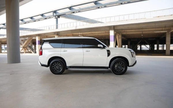  White Nissan Patrol Platinum V6 Photo 4