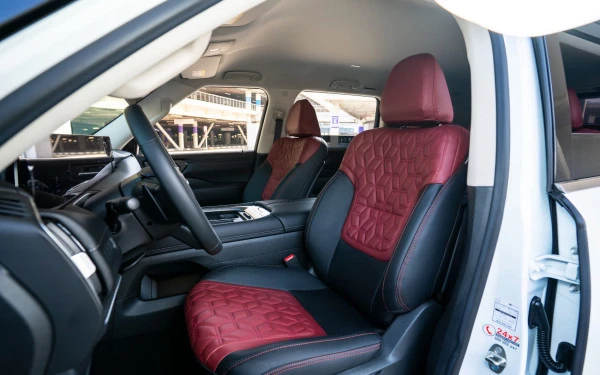  White Nissan Patrol Platinum V6 Photo 11