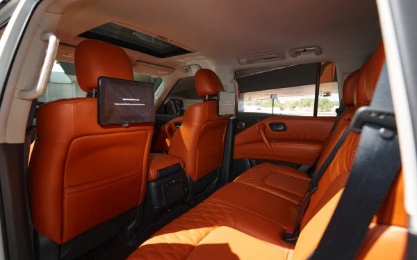  White Nissan Patrol V6 Photo 9