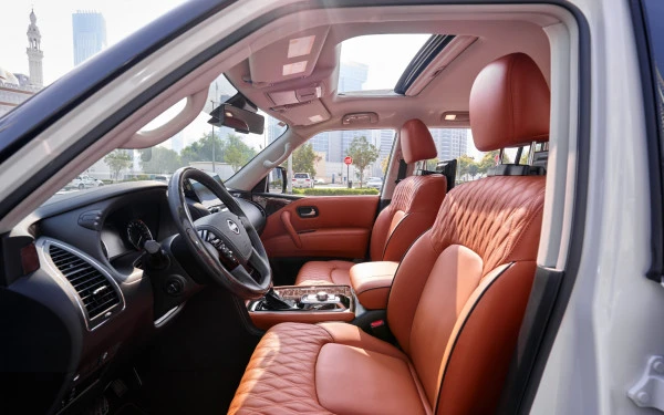  White Nissan Patrol V6 Photo 4