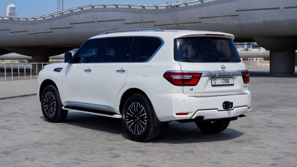  White Nissan Patrol V6 Photo 3