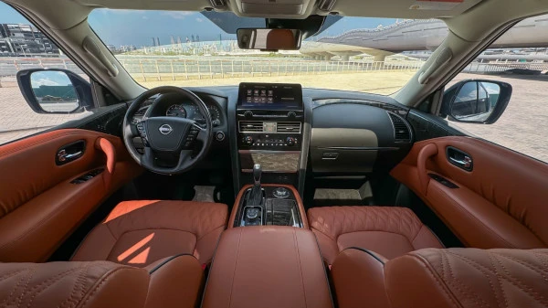  White Nissan Patrol V6 Photo 9