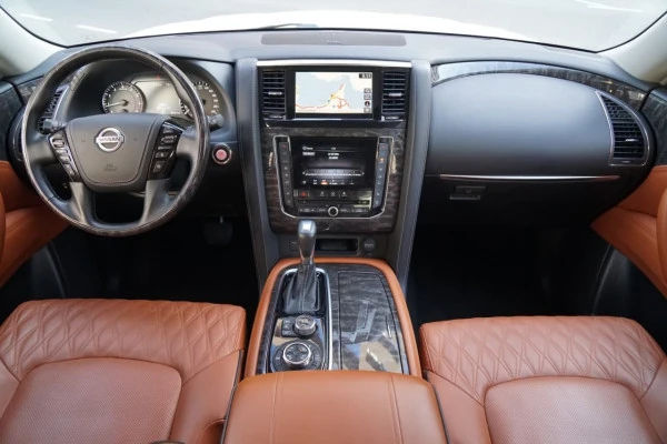  White Nissan Patrol Photo 6