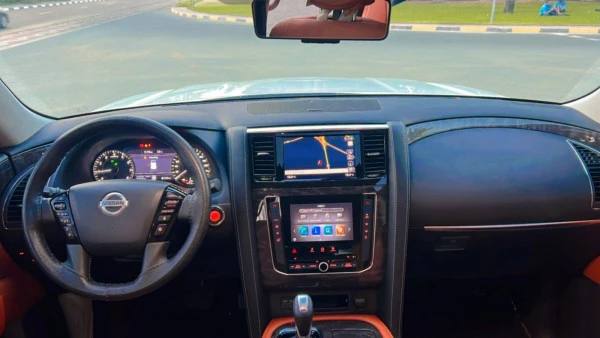  Белый Nissan Patrol Photo 5