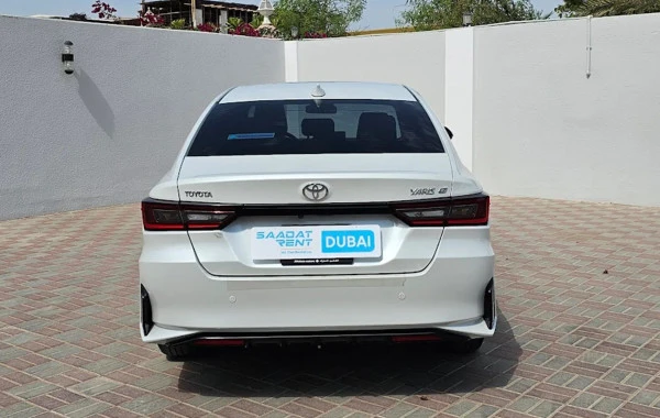  Blanc Toyota Yaris Photo 4