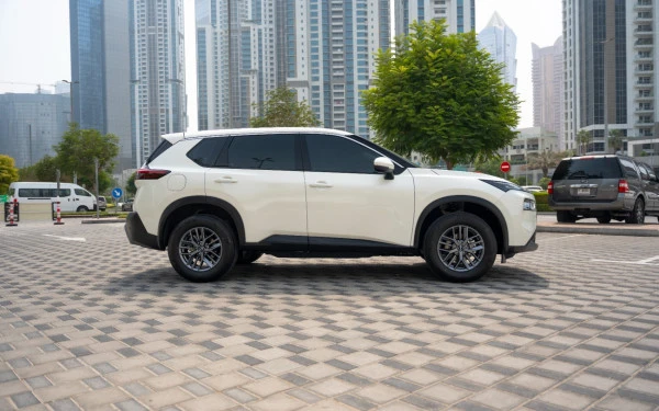  أبيض نيسان إكس-تريل Photo 6