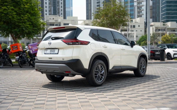  أبيض نيسان إكس-تريل Photo 7