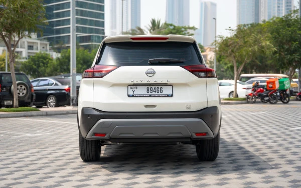  أبيض نيسان إكس-تريل Photo 8