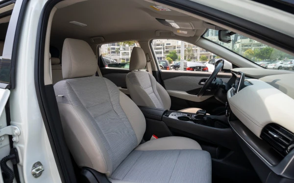  أبيض نيسان إكس-تريل Photo 14