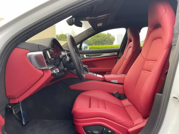  Bianca Porsche Panamera GTS Photo 5