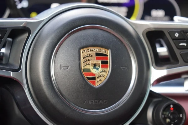  أبيض بورش باناميرا Photo 5