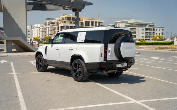  White Range Rover Defender P400 X Dynamic Photo 2