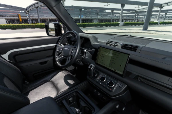  White Range Rover Defender P400 X Dynamic Photo 9