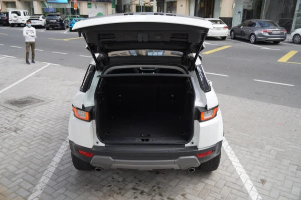  أبيض رينج روفر إيفوك Photo 5