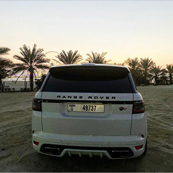  White Range Rover Sport SVR Supercharged Photo 5