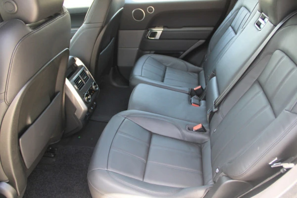  White Range Rover Sport Photo 4