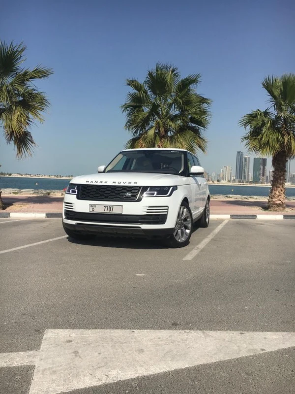  White Range Rover Vogue Photo 5