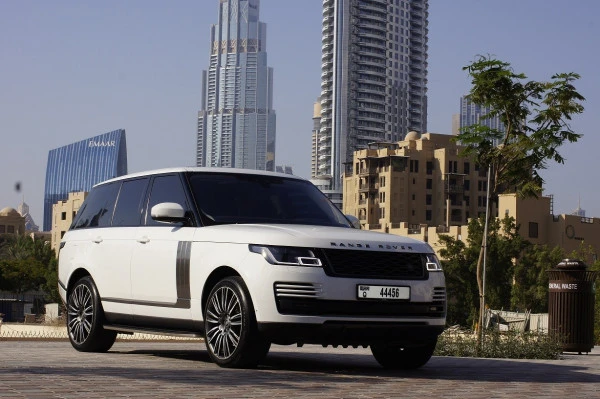  White Range Rover Vogue Photo 2