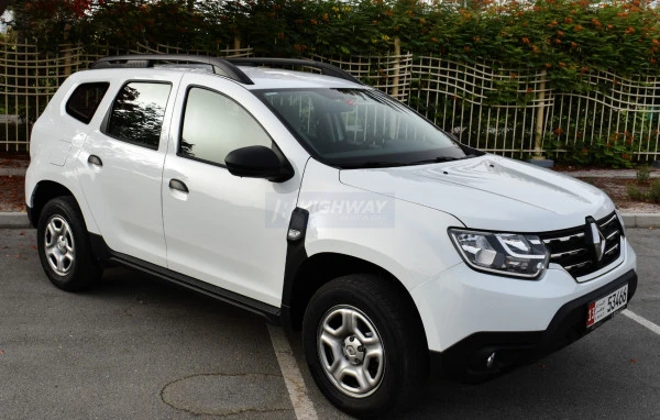  White Renault Duster 4*4 2023 Photo 2