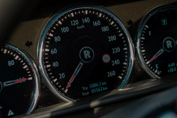  White Rolls Royce Cullinan Black Badge Photo 6