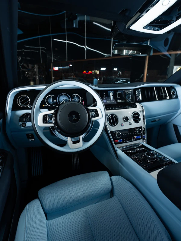  White Rolls Royce Cullinan SERIES 2 Photo 7