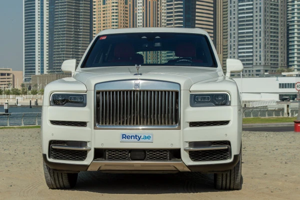  White Rolls Royce Cullinan Photo 3