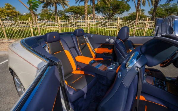  White Rolls Royce Dawn Photo 6