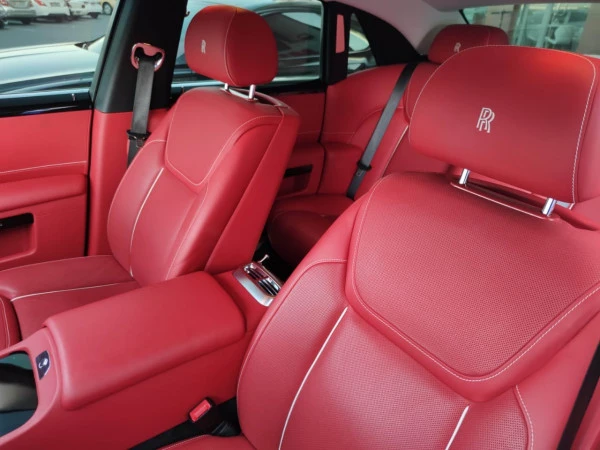  White Rolls Royce Ghost Photo 3