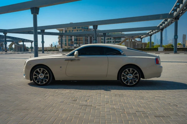  White Rolls Royce Wraith Photo 2