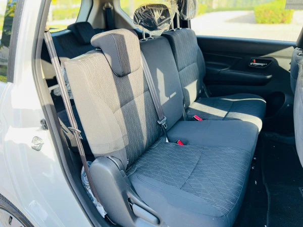  White Suzuki Ertiga 7 seaters 2023 Photo 5