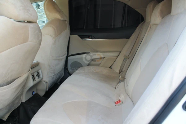  White Toyota Camry Photo 4