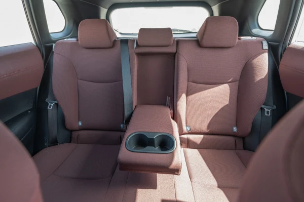  White Toyota Corolla Cross Photo 8