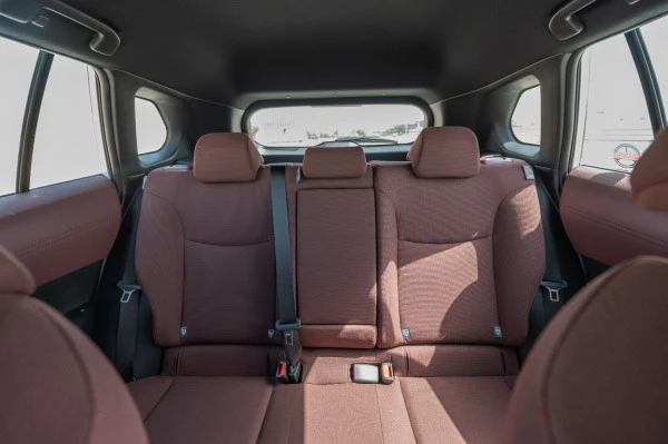  White Toyota Corolla Cross Photo 8