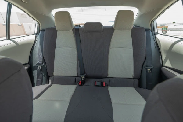  White Toyota Corolla Photo 13