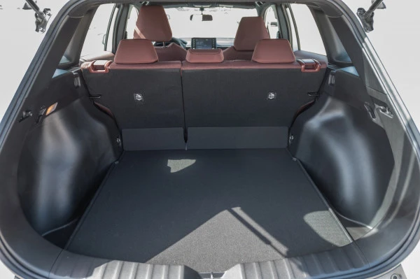  White Toyota Corolla Cross Photo 10