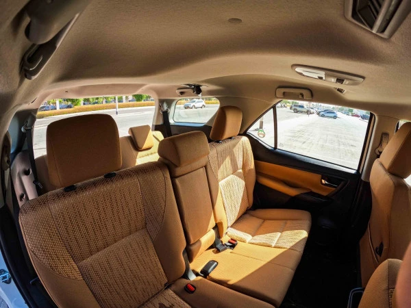  White Toyota Fortuner Photo 5