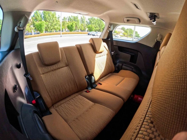  White Toyota Fortuner Photo 6