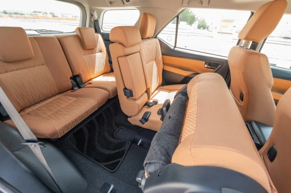  Bianca Toyota Fortuner Photo 12